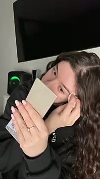 Snapshot of Kimi_Ass chatting on 22, 12, 2025 Kimi Ass online show from 22, 12, 2025