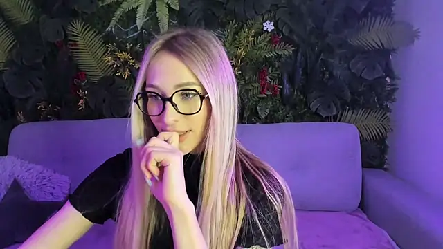 Horny Blond online show from 18, 1, 2026