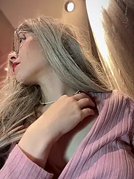 Snapshot of Times__Square chatting on 15, 12, 2024 Times Square online show from 15, 12, 2024