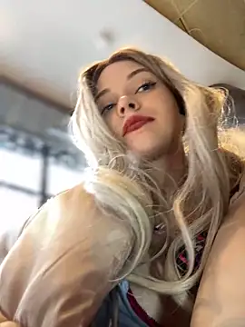 Snapshot of Times__Square chatting on 29, 12, 2024 Times Square online show from 29, 12, 2024