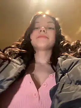 Snapshot of Times__Square chatting on 4, 2, 2025 Times Square online show from 4, 2, 2025