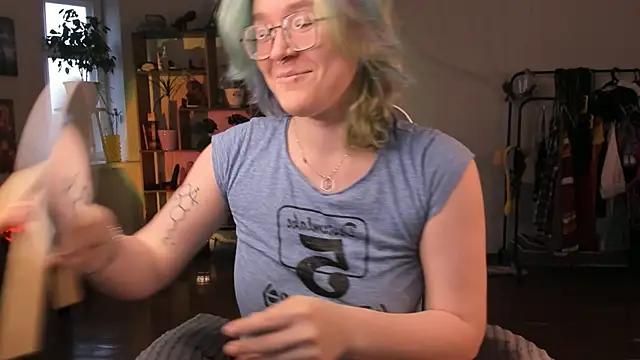 alisahug online show from 30, 9, 2025