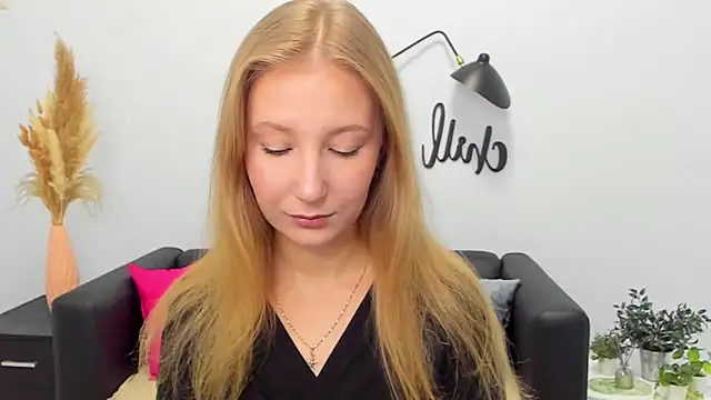 LolaWilsons online show from 15, 12, 2025