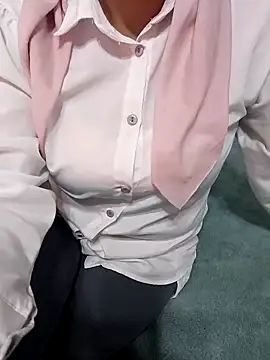 Snapshot of _Sahra_ chatting on 25, 12, 2024 Sahra online show from 25, 12, 2024