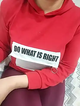 Snapshot of _Sahra_ chatting on 7, 11, 2025 Sahra online show from 7, 11, 2025