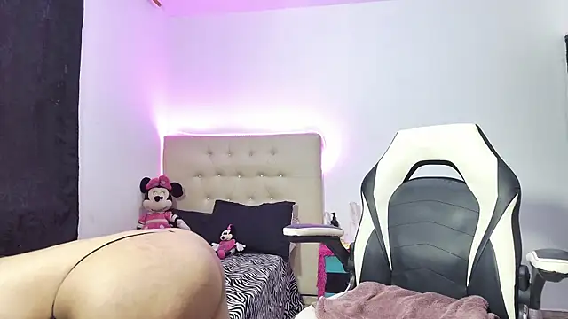 Snapshot of Isis_brown7 chatting on 21, 2, 2025 Isis brown7 online show from 21, 2, 2025