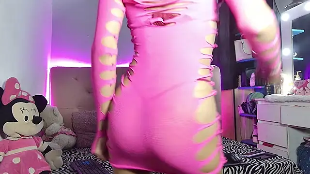 Snapshot of Isis_brown7 chatting on 14, 12, 2025 Isis brown7 online show from 14, 12, 2025