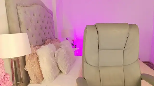 AshleyFerrer online show from 17, 3, 2026