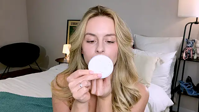 RozzitaBedberry online show from 7, 11, 2025