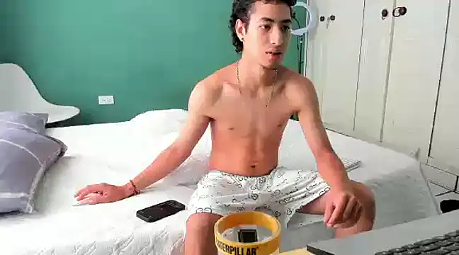 Chandler ken online show from 28, 1, 2025