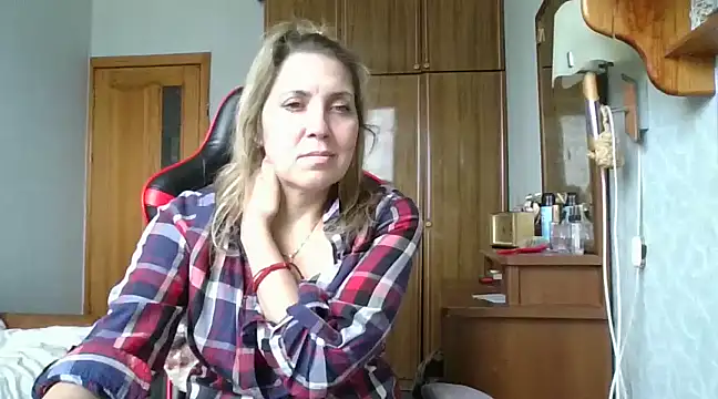 Snapshot of IrinaB1 chatting on 15, 2, 2025 IrinaB1 online show from 15, 2, 2025