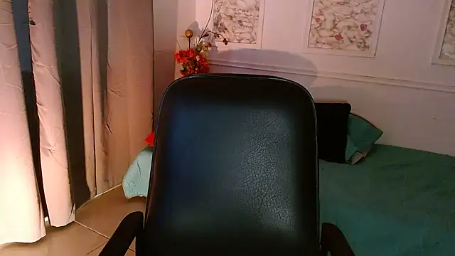 Snapshot of Susana_hank2 chatting on 6, 3, 2025 Susana hank2 online show from 6, 3, 2025