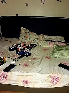 Snapshot of Queen-sluty2 chatting on 4, 2, 2025 Queen-sluty2 online show from 4, 2, 2025