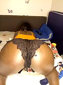 Snapshot of Queen-sluty2 chatting on 10, 3, 2025 Queen-sluty2 online show from 10, 3, 2025