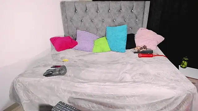 valenthottie online show from 26, 2, 2025