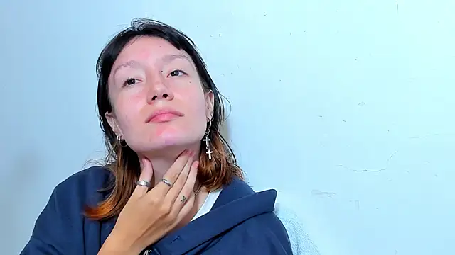 lizzy davis 1 online show from 2, 4, 2026