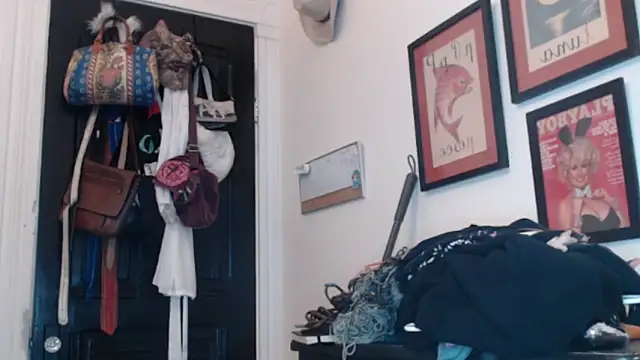 Snapshot of fern4ever chatting on 19, 11, 2025 fern4ever online show from 19, 11, 2025