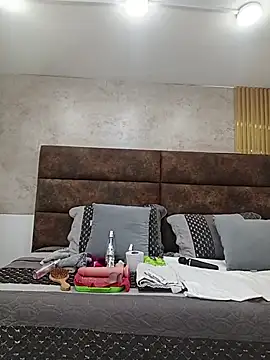 IsisBlake online show from 9, 2, 2026