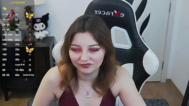 pretty little thing online show from 22, 3, 2026