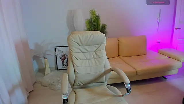 Daniela Kitty  online show from 23, 5, 2026