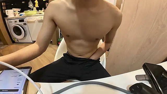 Snapshot of YunheLEE chatting on 21, 5, 2026 YunheLEE online show from 21, 5, 2026