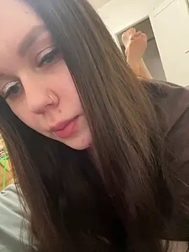 Marylallka5 online show from 4, 2, 2026