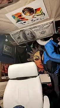 Gillygilly76 online show from 25, 2, 2025