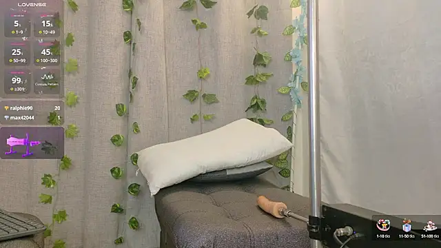 Snapshot of Iamkarlaa_doll chatting on 18, 12, 2024 Iamkarlaa doll online show from 18, 12, 2024