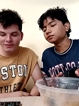 Snapshot of _Ottis_ chatting on 3, 1, 2025 Ottis online show from 3, 1, 2025