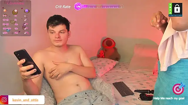 Snapshot of _Ottis_ chatting on 8, 1, 2025 Ottis online show from 8, 1, 2025