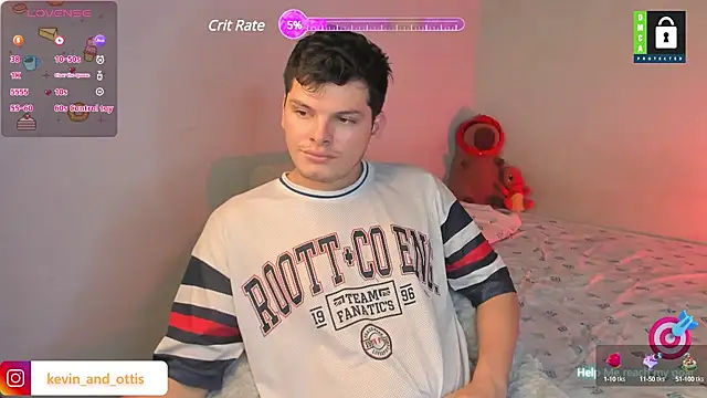 Snapshot of _Ottis_ chatting on 10, 1, 2025 Ottis online show from 10, 1, 2025