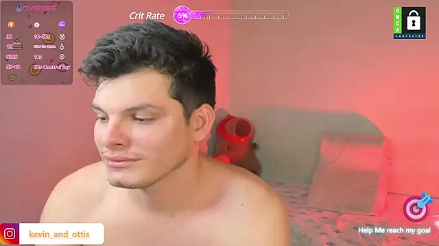 Snapshot of _Ottis_ chatting on 10, 1, 2025 Ottis online show from 10, 1, 2025