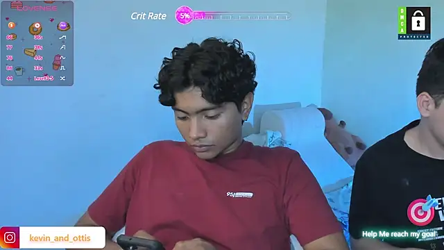 Snapshot of _Ottis_ chatting on 12, 1, 2025 Ottis online show from 12, 1, 2025