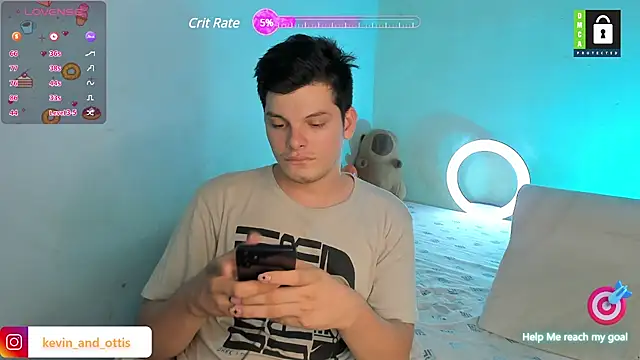 Snapshot of _Ottis_ chatting on 16, 1, 2025 Ottis online show from 16, 1, 2025