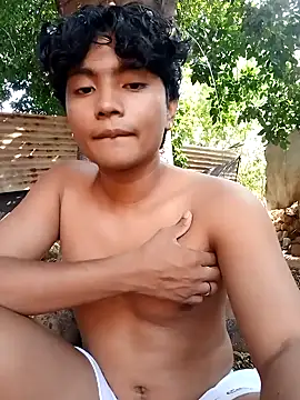 Snapshot of _Ottis_ chatting on 18, 1, 2025 Ottis online show from 18, 1, 2025