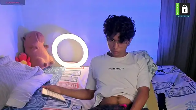 Snapshot of _Ottis_ chatting on 19, 1, 2025 Ottis online show from 19, 1, 2025