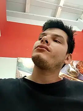 Snapshot of _Ottis_ chatting on 25, 1, 2025 Ottis online show from 25, 1, 2025