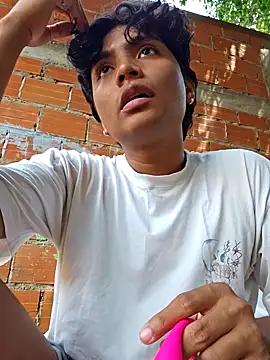 Snapshot of _Ottis_ chatting on 26, 1, 2025 Ottis online show from 26, 1, 2025