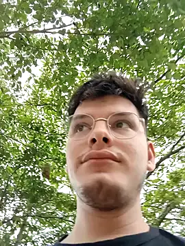 Snapshot of _Ottis_ chatting on 30, 1, 2025 Ottis online show from 30, 1, 2025