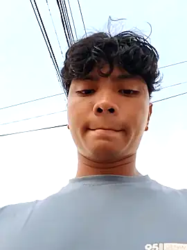 Snapshot of _Ottis_ chatting on 27, 2, 2025 Ottis online show from 27, 2, 2025