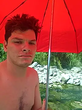 Snapshot of _Ottis_ chatting on 1, 3, 2025 Ottis online show from 1, 3, 2025