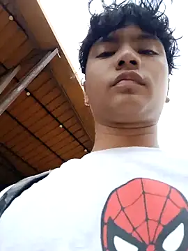 Snapshot of _Ottis_ chatting on 12, 3, 2025 Ottis online show from 12, 3, 2025