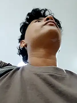 Snapshot of _Ottis_ chatting on 14, 3, 2025 Ottis online show from 14, 3, 2025