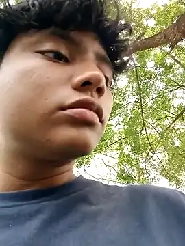 Snapshot of _Ottis_ chatting on 21, 3, 2025 Ottis online show from 21, 3, 2025