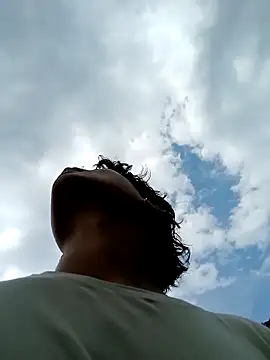 Snapshot of _Ottis_ chatting on 22, 3, 2025 Ottis online show from 22, 3, 2025