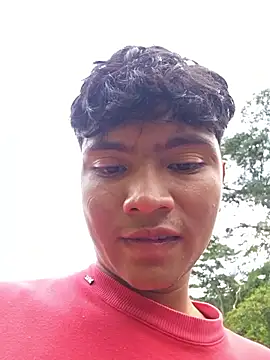 Snapshot of _Ottis_ chatting on 10, 9, 2025 Ottis online show from 10, 9, 2025