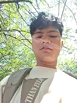 Snapshot of _Ottis_ chatting on 5, 2, 2026 Ottis online show from 5, 2, 2026