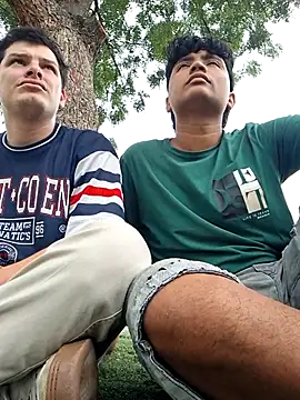 Snapshot of _Ottis_ chatting on 6, 2, 2026 Ottis online show from 6, 2, 2026