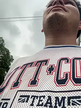 Snapshot of _Ottis_ chatting on 15, 2, 2026 Ottis online show from 15, 2, 2026