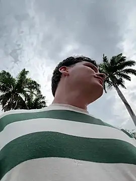 Snapshot of _Ottis_ chatting on 23, 2, 2026 Ottis online show from 23, 2, 2026